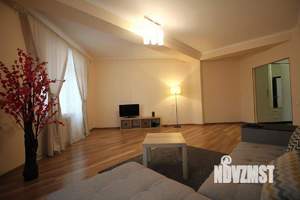 2-к квартира, посуточно, 85м2, 1/1 этаж