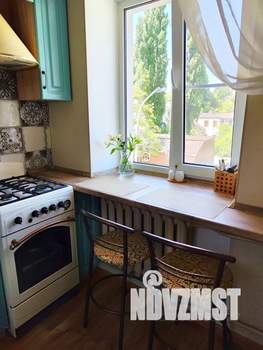 2-к квартира, посуточно, 42м2, 3/3 этаж