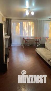 2-к квартира, посуточно, 40м2, 3/3 этаж
