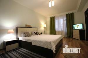 2-к квартира, посуточно, 85м2, 1/1 этаж