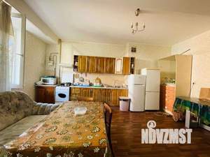 4-к квартира, вторичка, 180м2, 3/9 этаж