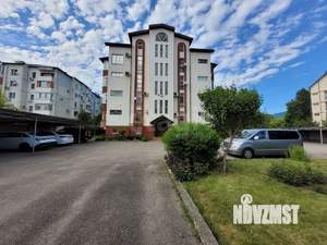 4-к квартира, вторичка, 120м2, 1/4 этаж