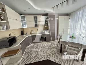 2-к квартира, вторичка, 62м2, 8/10 этаж