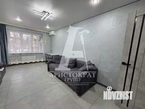 2-к квартира, вторичка, 36м2, 1/3 этаж