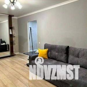 2-к квартира, вторичка, 42м2, 3/5 этаж